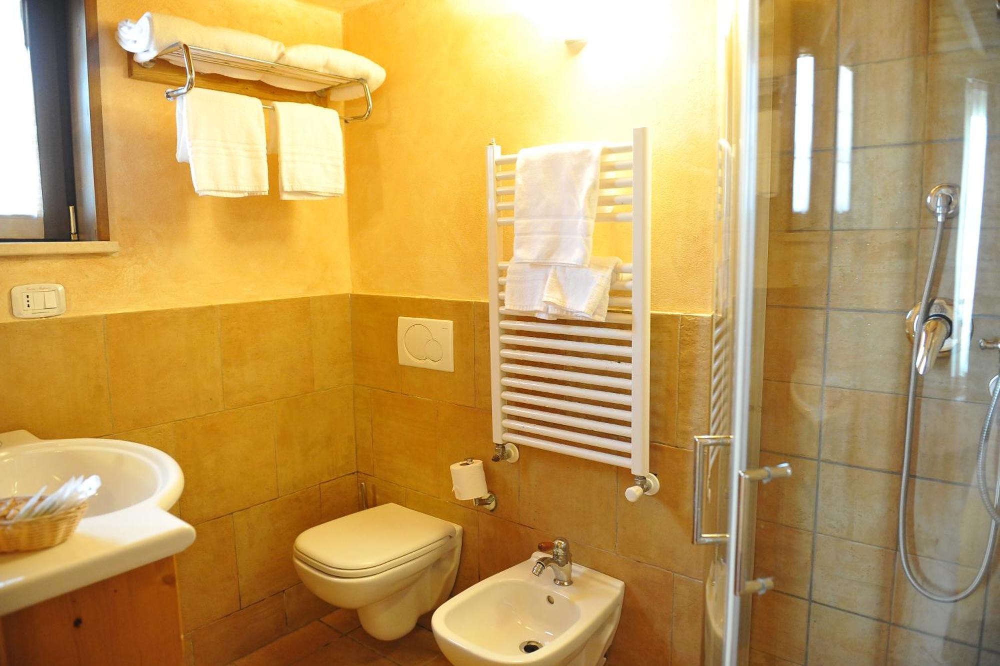 Garni Astoria &